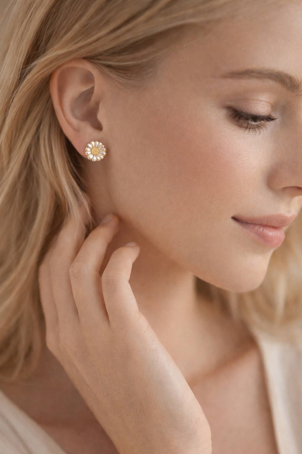 MARGUERITE Ørestikker - Forgyldt sølv